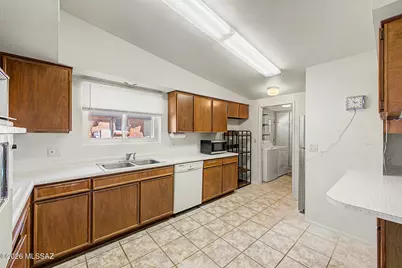 9033 E 31st Place, Tucson, AZ 85710 - Photo 14