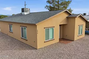 9464 S Vicki Dr, Tucson, AZ 85736 - Photo 2