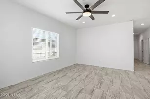 9464 S Vicki Dr, Tucson, AZ 85736 - Photo 12