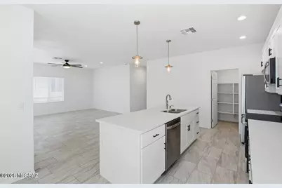 9464 S Vicki Drive, Tucson, AZ 85736 - Photo 6