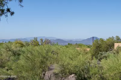 6533 N Foothills Drive, Tucson, AZ 85718 - Photo 8