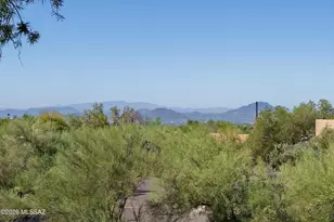 6533 N Foothills Dr, Tucson, AZ 85718 - Photo 8