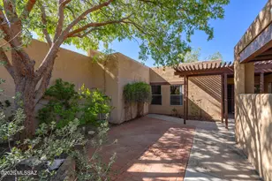 6533 N Foothills Dr, Tucson, AZ 85718 - Photo 1