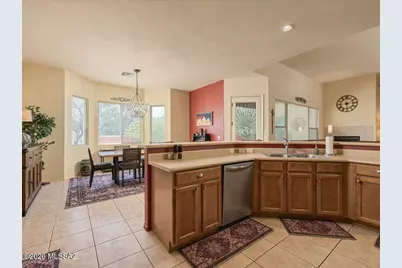 10647 E George Brookbank Place, Tucson, AZ 85747 - Photo 20
