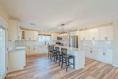 10095 N Mill Crossing Way, Tucson, AZ 85743 - Photo 12