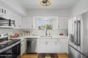 7332 N Las Quintas Dr, Tucson, AZ 85704 - Photo 4