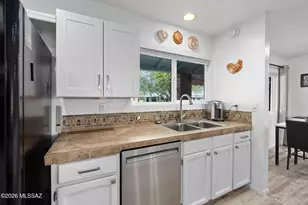 6969 N Northlight Dr, Tucson, AZ 85741 - Photo 8