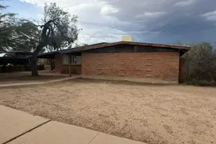 7017 E Luana Dr, Tucson, AZ 85710 - Photo 2