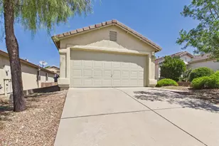 9947 E Denver Hill Dr, Tucson, AZ 85748 - Photo 2