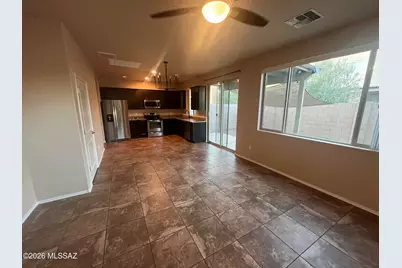 241 E Imperial Court, Vail, AZ 85641 - Photo 6