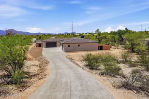 1042 W Roller Coaster Rd, Tucson, AZ 85704 - Photo 2