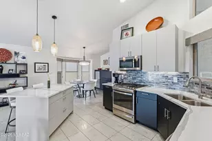 995 N Rams Head Rd, Green Valley, AZ 85614 - Photo 22