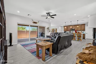 882 E Vault Mine Ct, Green Valley, AZ 85614 - Photo 12