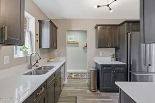 1824 E Edison St, Tucson, AZ 85719 - Photo 10