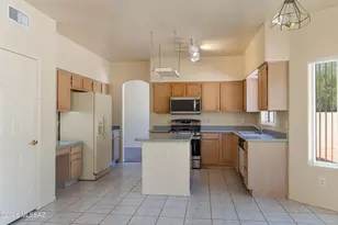461 E Covered Wagon Dr, Tucson, AZ 85704 - Photo 12