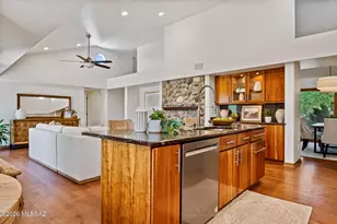11725 N Via de la Verbenita, Oro Valley, AZ 85737 - Photo 24