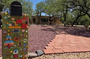 2942 N Longhorn Dr, Tucson, AZ 85749 - Photo 2