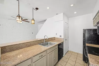 6690 E Calle Alegria #C, Tucson, AZ 85715 - Photo 10