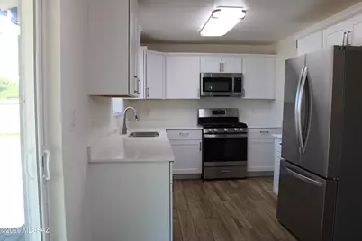 6526 E Calle Dened, Tucson, AZ 85710 - Photo 6