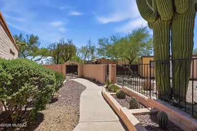 4390 N Camino Vinorama, Tucson, AZ 85750 - Photo 6