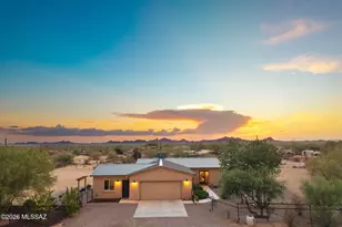 7985 N Pleasant Ln, Tucson, AZ 85743 - Photo 1