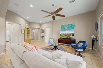 521 N Easter Lily Lane, Green Valley, AZ 85614 - Photo 10