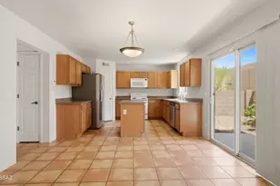 2981 N Cardell Cir, Tucson, AZ 85712 - Photo 8