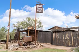 905 S Ghost Town Trail, Pearce, AZ 85625 - Photo 22