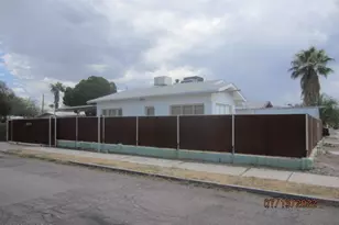 694 E Adams St, Tucson, AZ 85719 - Photo 1