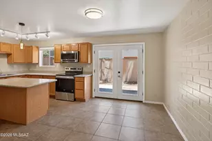 904 N Desert Ave, Tucson, AZ 85711 - Photo 2