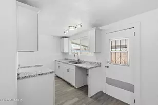 4735 E 4th St, Tucson, AZ 85711 - Photo 16