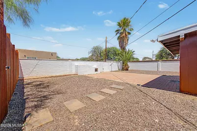 5601 E 13th Street, Tucson, AZ 85711 - Photo 24