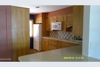 422 E Las Milpas, Green Valley, AZ 85614 - Photo 4