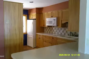 422 E Las Milpas, Green Valley, AZ 85614 - Photo 4