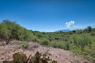 746 E Josephine Canyon Dr, Green Valley, AZ 85614 - Photo 1