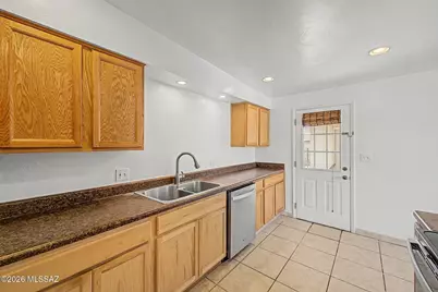 7102 E 33rd Place, Tucson, AZ 85710 - Photo 16