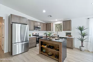 7155 S Vuelta Silueta, Tucson, AZ 85756 - Photo 1