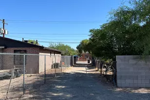 113 W Corona Rd, Tucson, AZ 85756 - Photo 30