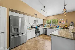 8300 N Firethorn Ave, Tucson, AZ 85741 - Photo 14