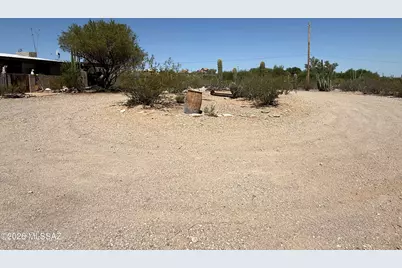 6260 N Desert Foothills Drive, Tucson, AZ 85743 - Photo 2