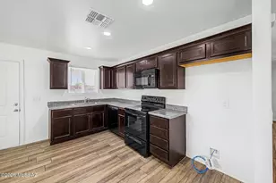 907 E 32nd St, Tucson, AZ 85713 - Photo 8