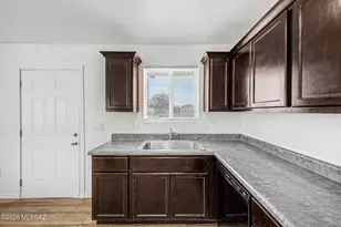 907 E 32nd St, Tucson, AZ 85713 - Photo 10