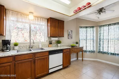 4646 N Laird Way, Tucson, AZ 85705 - Photo 8