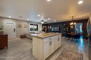 8101 E Kenyon Dr, Tucson, AZ 85710 - Photo 8