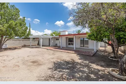 2434 S Palm Springs Drive, Tucson, AZ 85710 - Photo 2