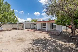 2434 S Palm Springs Dr, Tucson, AZ 85710 - Photo 2