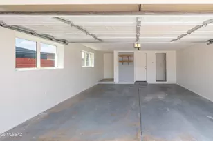 2434 S Palm Springs Dr, Tucson, AZ 85710 - Photo 32