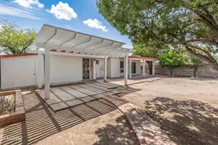 2434 S Palm Springs Dr, Tucson, AZ 85710 - Photo 22