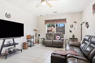 1076 Desert Oak Pl, Sierra Vista, AZ 85635 - Photo 8