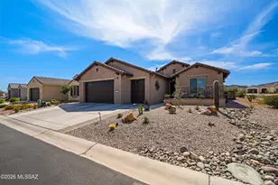 1852 N Riposte Dr, Green Valley, AZ 85614 - Photo 2